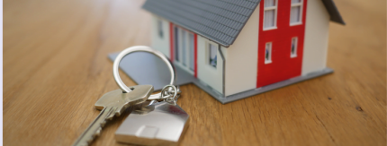 Asuntomarkkinakatsaus – Miten asuntojen hintojen lasku vaikuttaa kiinteistövakuudellisiin lainoihin?